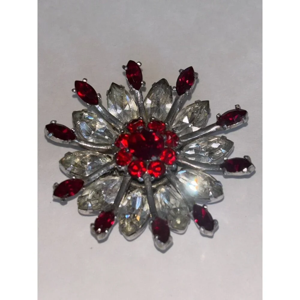 Kramer of New York Pin Brooch Vintage Jewelry Red Rhinestones Sparkles 2 inch - Picture 3 of 7